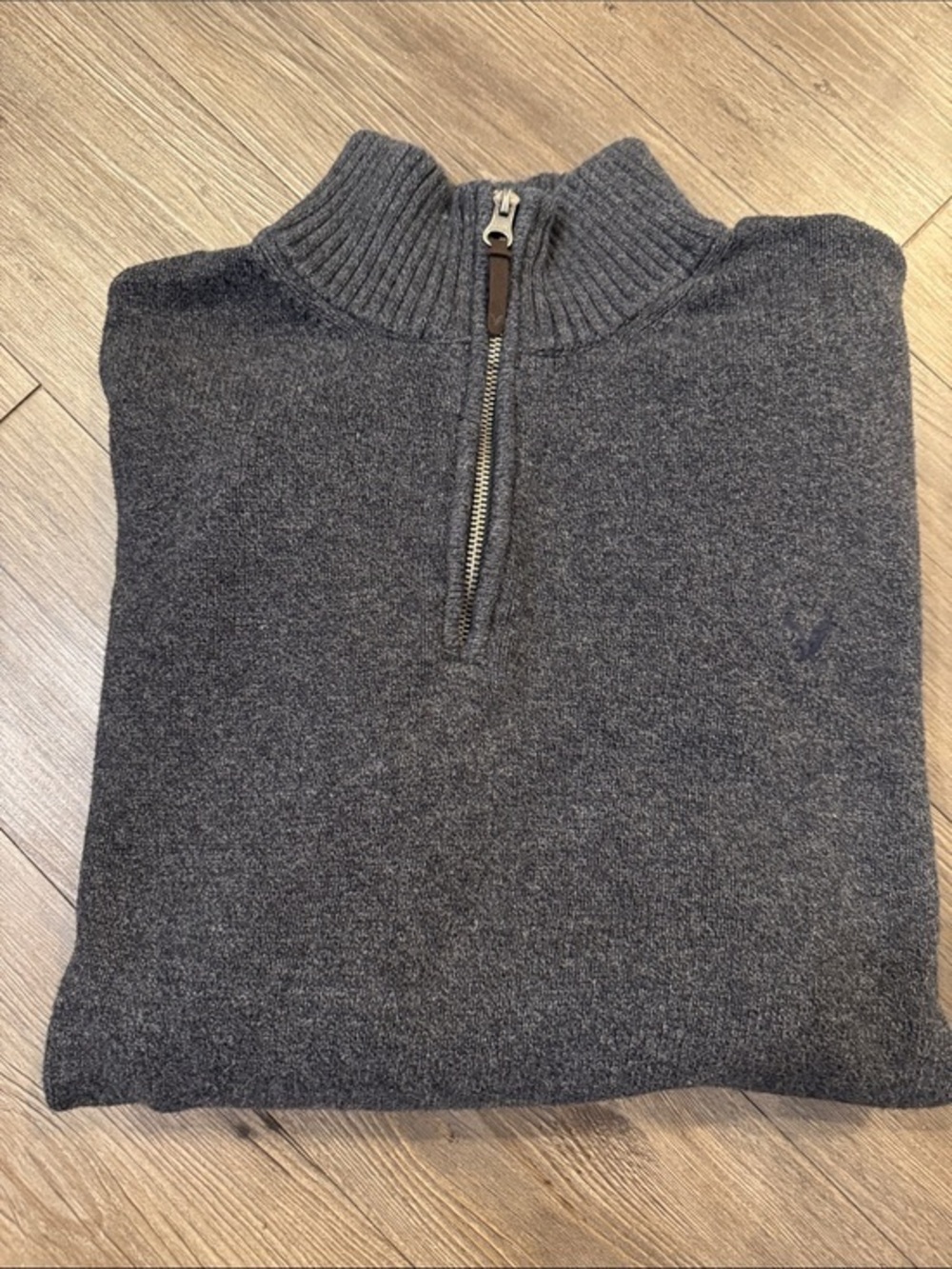 American Eagle Outfitters Charcoal Gray Quarter -Zip Sweater. 3XL. Like New!!